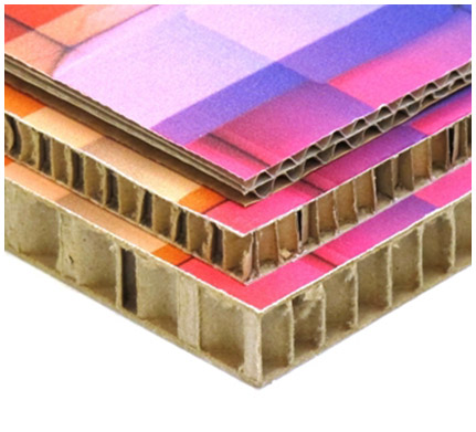 Print UV pe carton rigid, ideal pentru semnalistica, display-uri si ambalaje personalizate